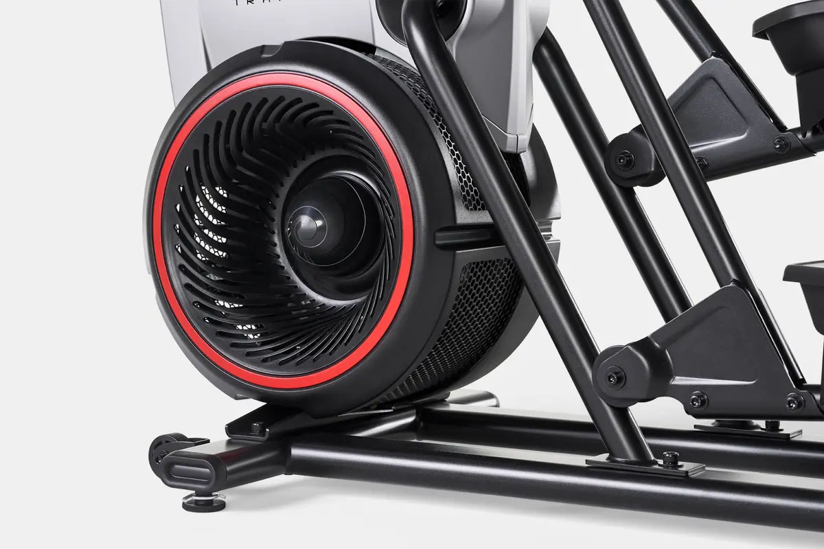 BowFlex M6 風扇阻力系統特寫